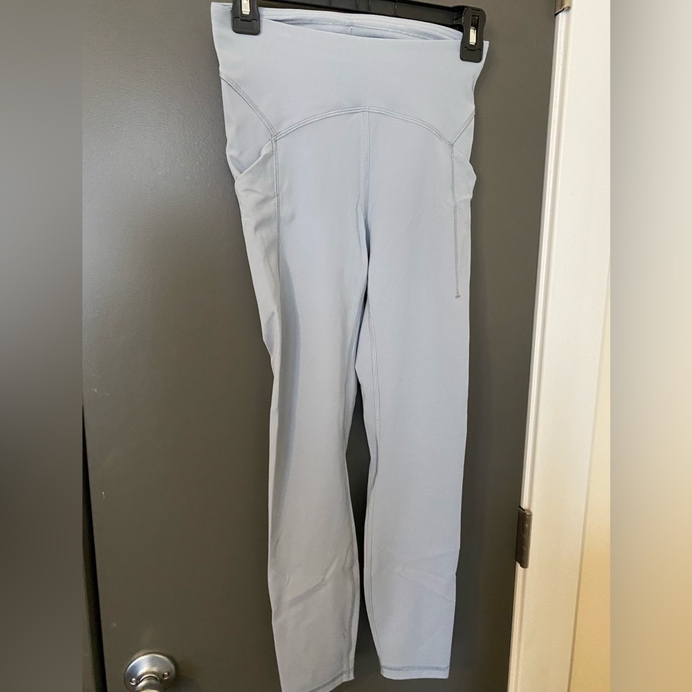 Lululemon High Rise Leggings Power Thru 25” Tights in Rhino Grey